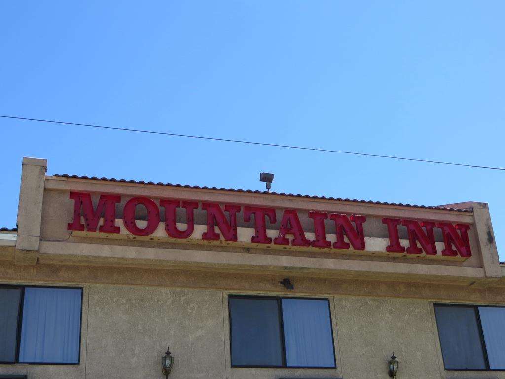 Mountain Inn オンタリオ エクステリア 写真